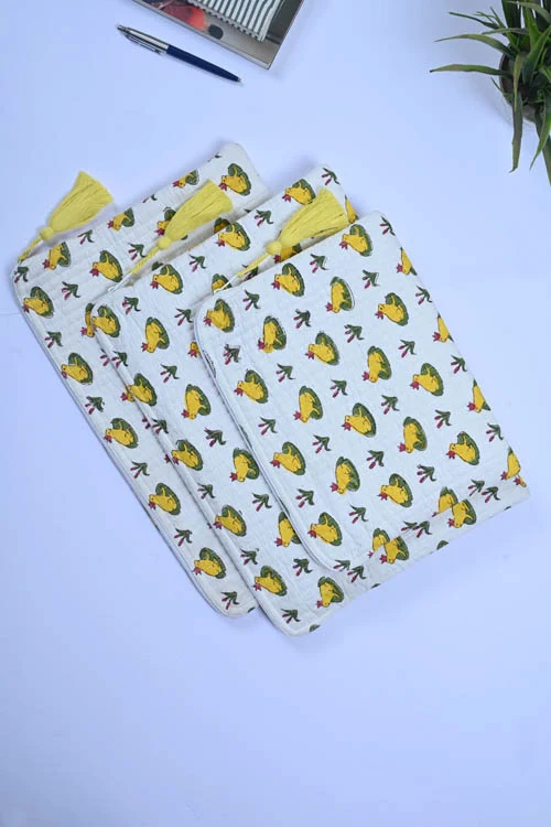 Poddar Exports Yellow Frog Laptop Sleeve - Image 5