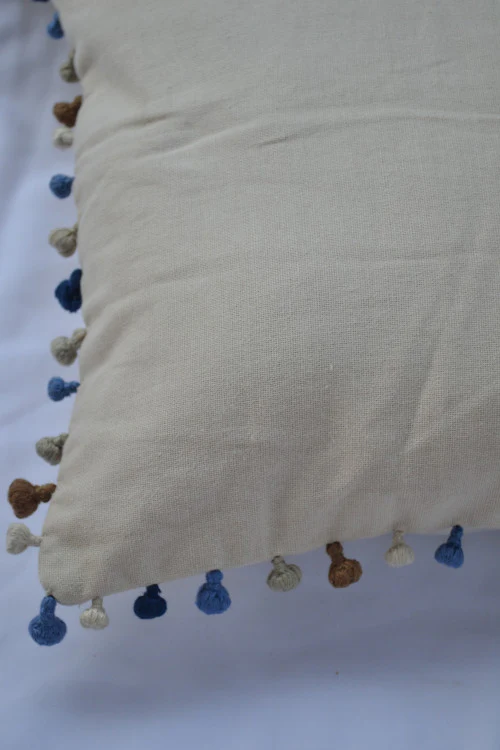 Porgai 'Living Coral B' Hand Embriodered Cotton Cushion Cover Beige - Image 2