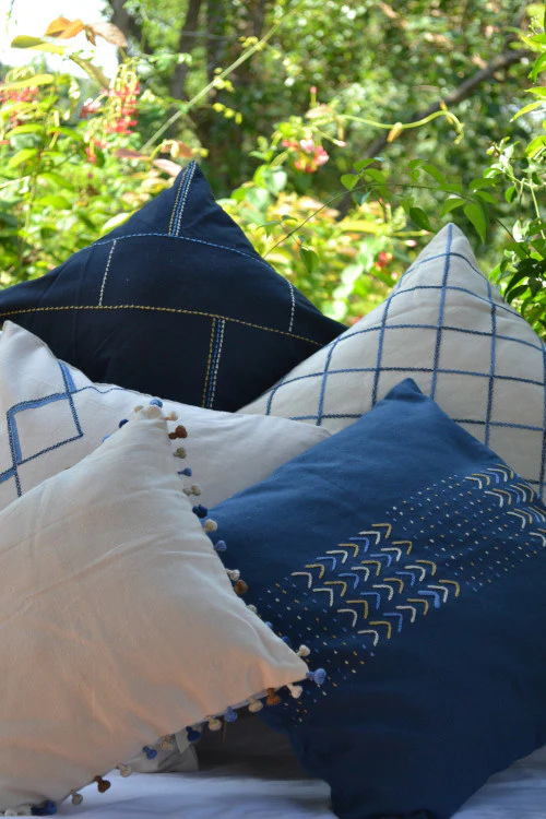 Porgai 'Living Coral B' Hand Embriodered Cotton Cushion Cover Blue - Image 2