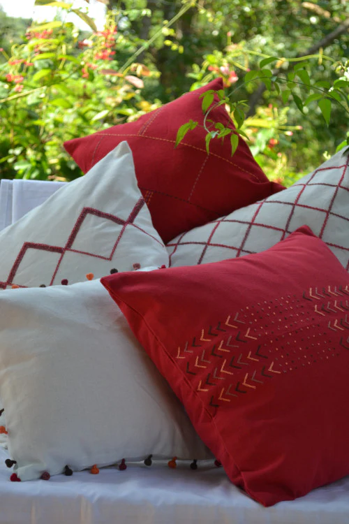 Porgai 'Living Coral B' Hand Embriodered Cotton Cushion Cover Offwhite - Image 3