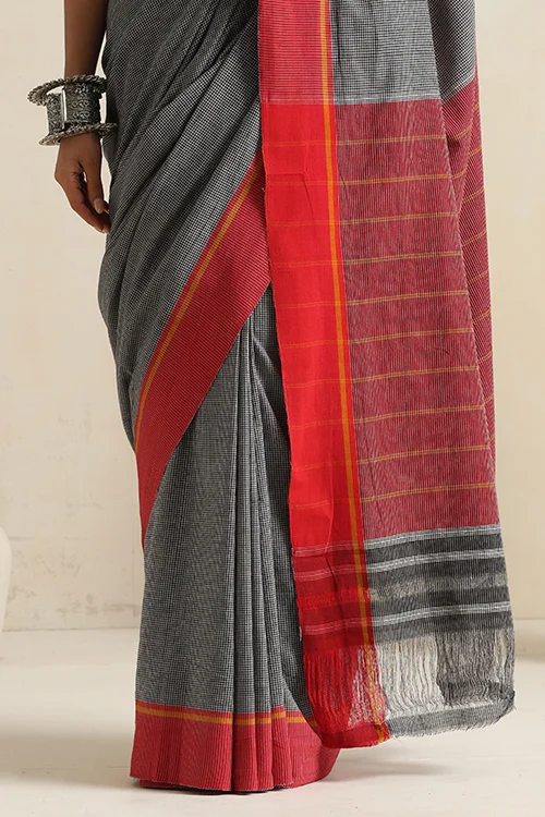 Punarjeevana Ganga Jamuna Red-Mustard Border Reversible Patteda Anchu - Image 3