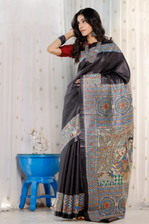 Diorama Designs Madhubani Hand-painted Radha Krishna Silk Saree - Image 5