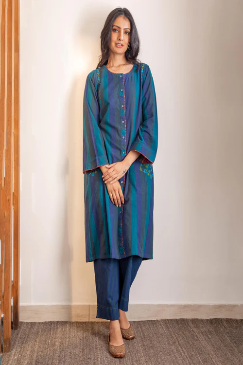 Rangsutra Haveli Crewel Blue Kimono Sleeve Kurta - Image 4