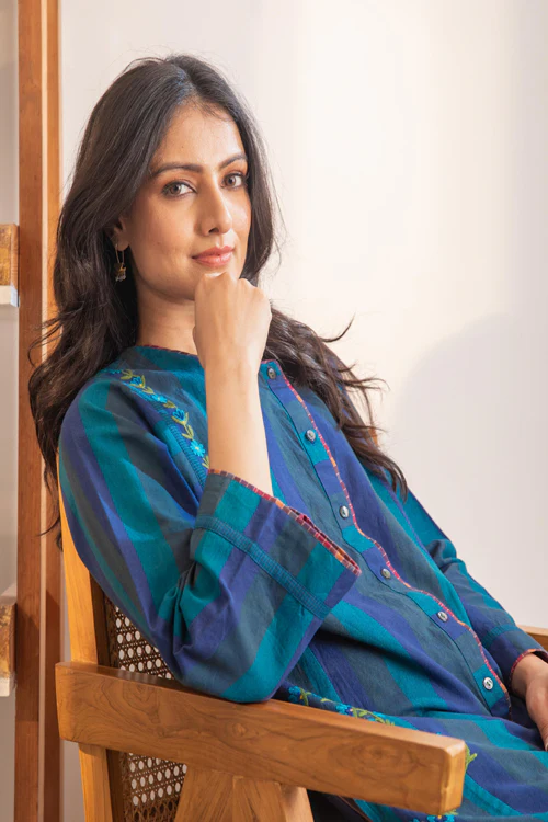 Rangsutra Haveli Crewel Blue Kimono Sleeve Kurta - Image 5