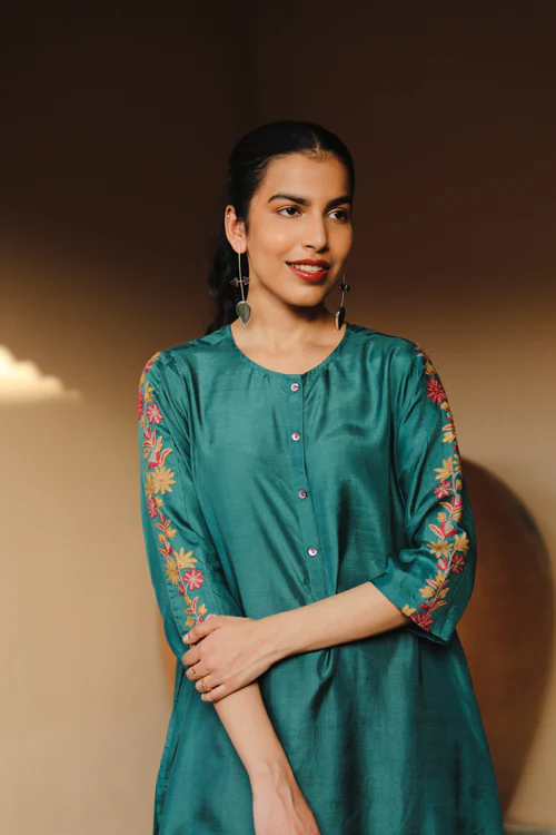 Rangsutra Juhi Teal Green Kurta With Crewel Embroidered Sleeves - Image 6