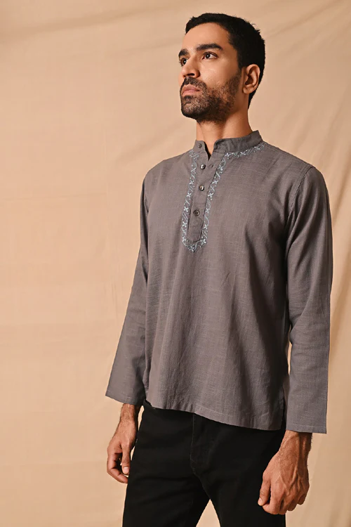 Rangsutra Ronav Grey Chikankari Neckline Embroidered Short Kurta - Image 3