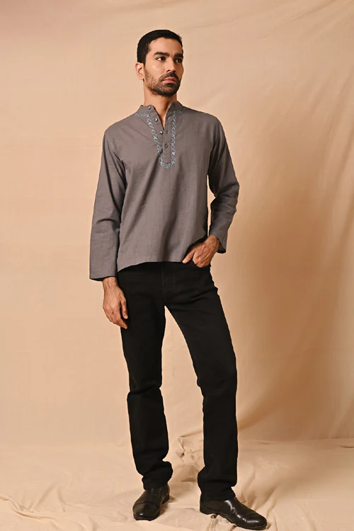 Rangsutra Ronav Grey Chikankari Neckline Embroidered Short Kurta - Image 4