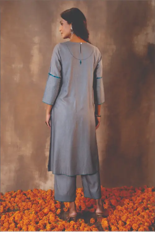 Rangsutra Ruhani Grey A-line Cotton Silk Kurta With Soof Hand Embroidery - Image 6