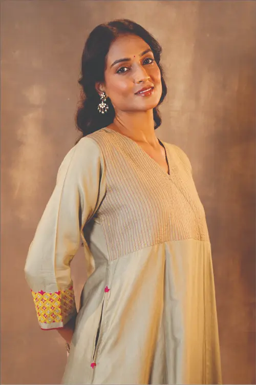 Rangsutra Ruhani Sage Green Flared Cotton Silk Kurta With Pakka Hand Embroidery - Image 3