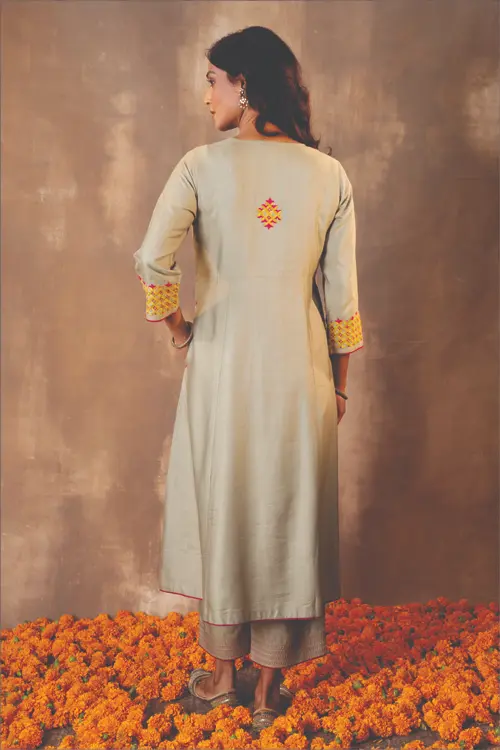 Rangsutra Ruhani Sage Green Flared Cotton Silk Kurta With Pakka Hand Embroidery - Image 4