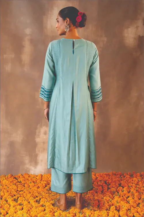 Rangsutra Ruhani Teal A-line Cotton Silk Kurta With Soof Hand Embroidery - Image 4