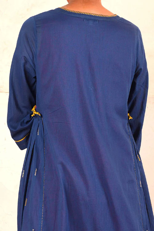 Rangsutra Saheli Double Layer Hand Embroidered Blue Mulmul Cotton Kurta Dress With Printed Pink Slip - Image 7