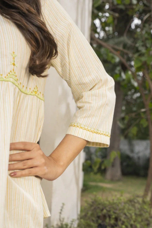 Rangsutra Suhani Cream Collared Cotton Top With Soof Hand Embroidery - Image 3