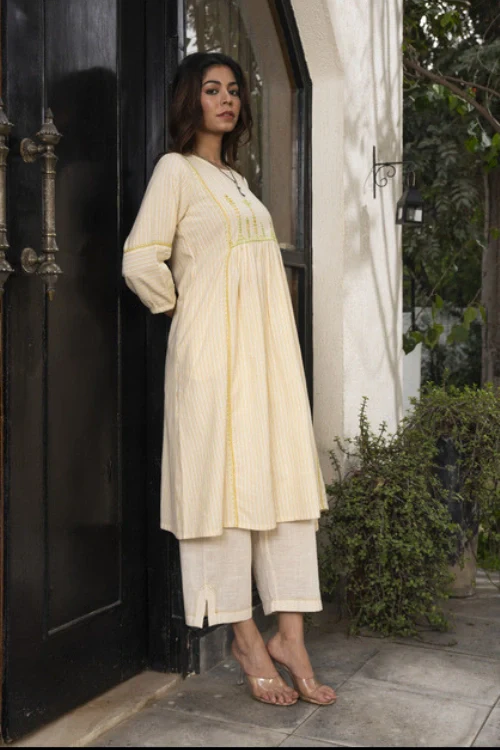 Rangsutra Suhani Cream Striped Cotton Kurta With Soof Hand Embroidery - Image 3
