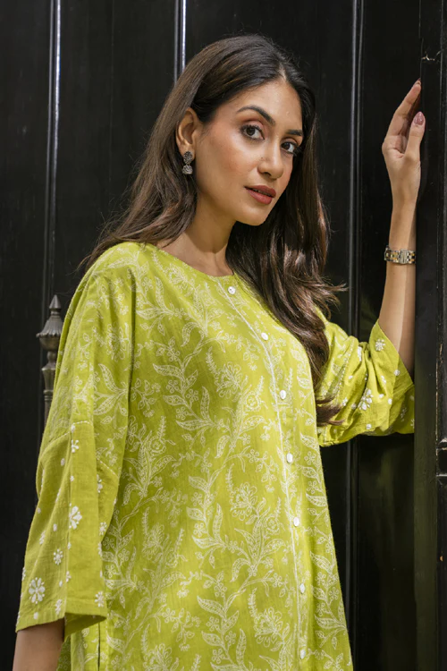 Rangsutra Suhani Lime Boxy-Fit Cotton Dress With Chikankari Hand Embroidery - Image 4