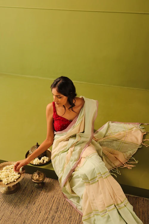 Rangsutra Yuni Pista Green Handwoven Saree - Image 2