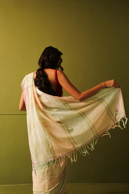 Rangsutra Yuni Pista Green Handwoven Saree - Image 3