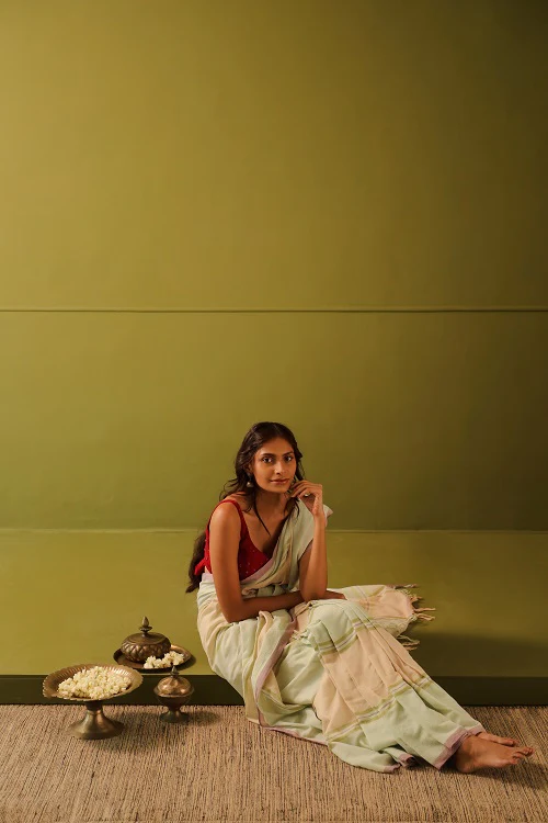 Rangsutra Yuni Pista Green Handwoven Saree - Image 5