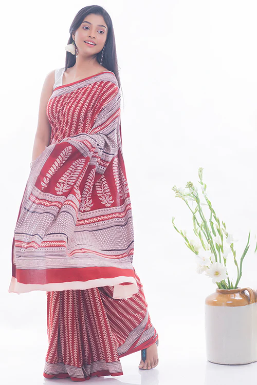 TICH Bagh Hand Block Printed Cotton Saree - Red & White Vine - Image 4