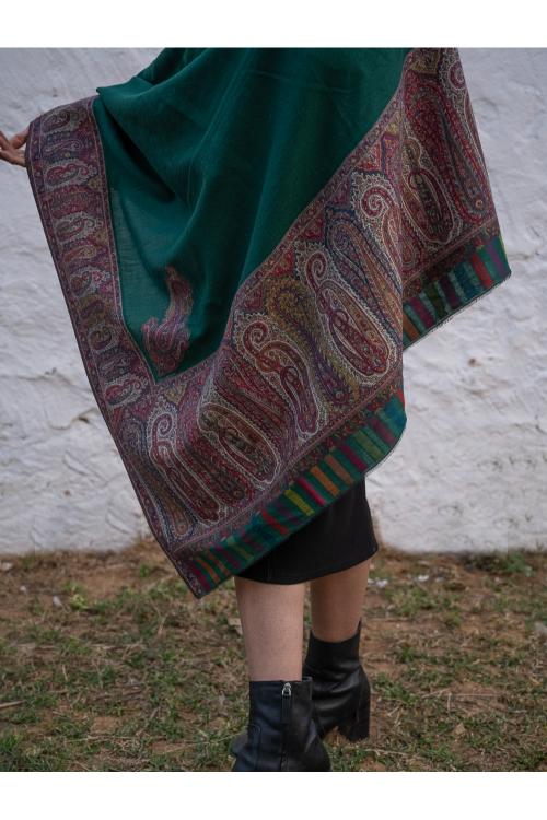 TICH Regal Statement. Exclusive Soft Jamavar Design Kashmiri Shawl - Emerald Green - Image 8