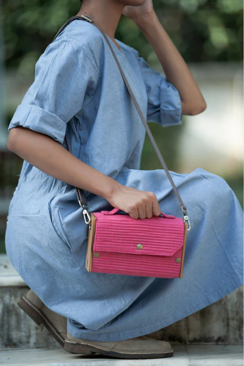 Lukka Chuppi Rich Rose Box Clutch - Image 4