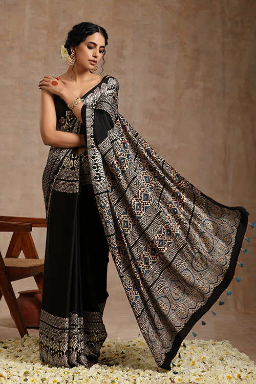 Tenaaro Ajrakh Hand Block Printed   Blck Modal Saree - Image 5