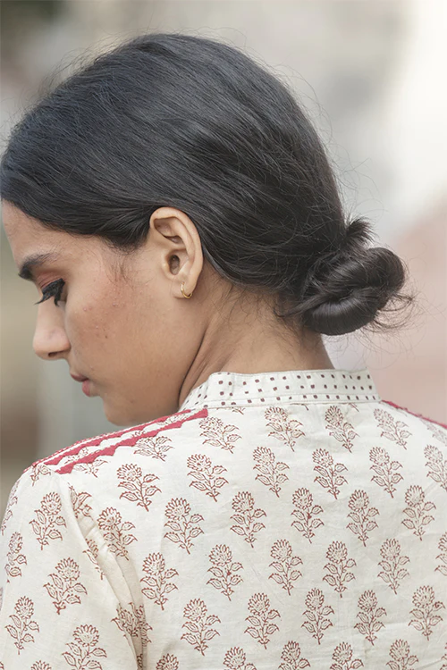 Sadhna 'Biri' Beige Dabu print Collared kurta - Image 3