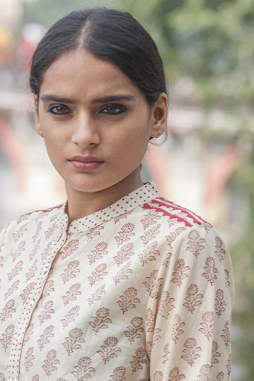 Sadhna 'Biri' Beige Dabu print Collared kurta - Image 4