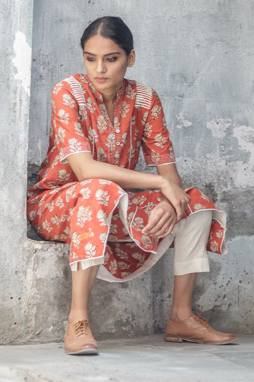 Sadhna 'phutri' Maroon high low kurta - Image 3