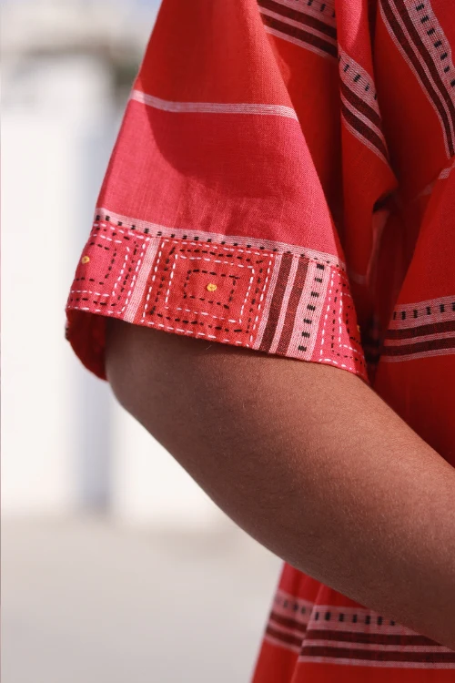 Sadhna “Rangrez Gajri” Handcrafted Cotton Kurta - Image 4