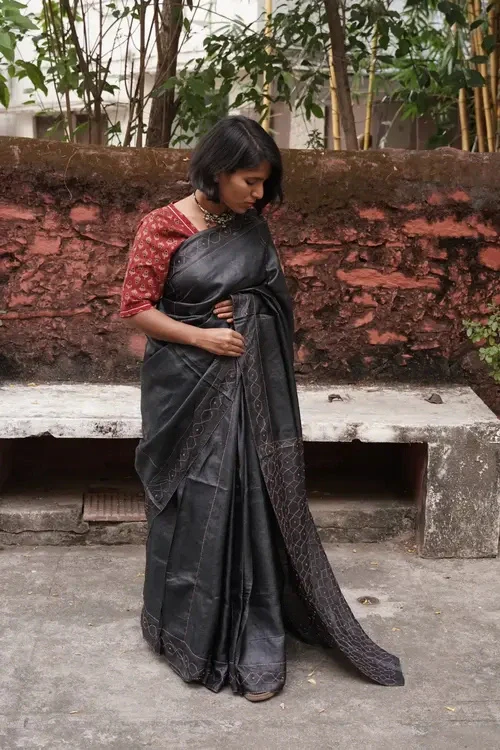Sadhna"Raatrani"Handcrafted Silk Saree - Image 2