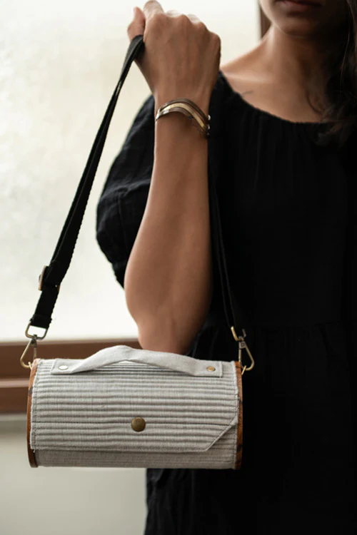 Lukka Chuppi Sage & Fog Round Clutch - Changeable Sleeve