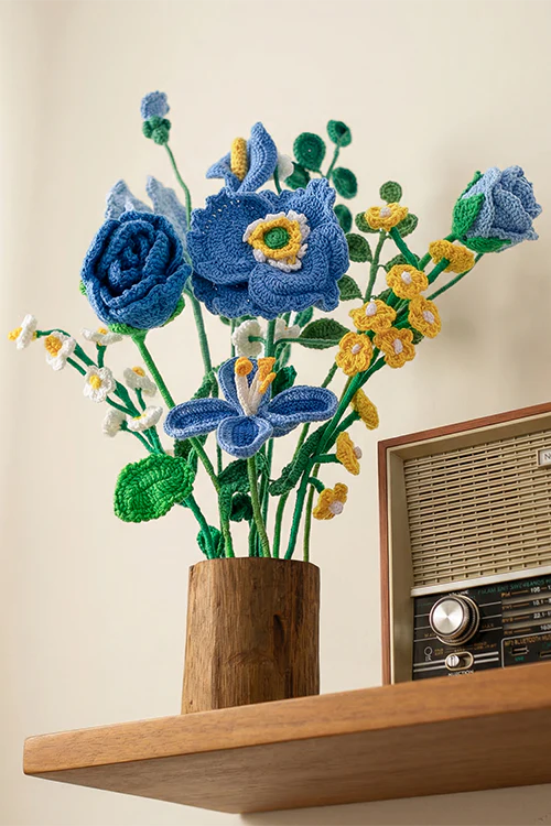 Samoolam Blue Serenity - Crochet Flower Bouquet - Image 4
