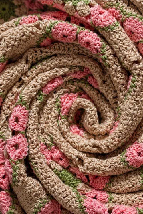 Samoolam Blush Bloom Blanket - Image 4