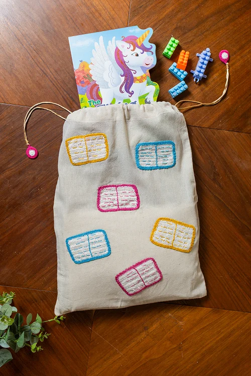 Samoolam Book Lovers Gift Bag - Image 4