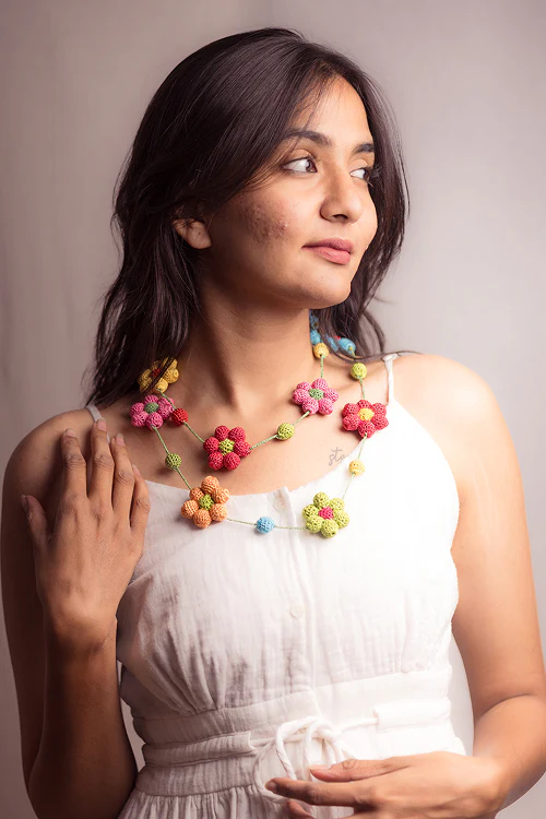 Samoolam Gulnaar Colorful Daisy - Bead String Necklace - Image 3