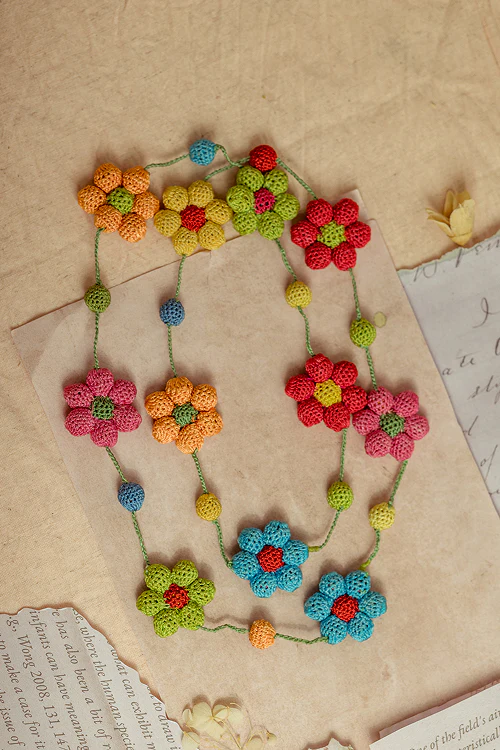 Samoolam Gulnaar Colorful Daisy - Bead String Necklace - Image 4