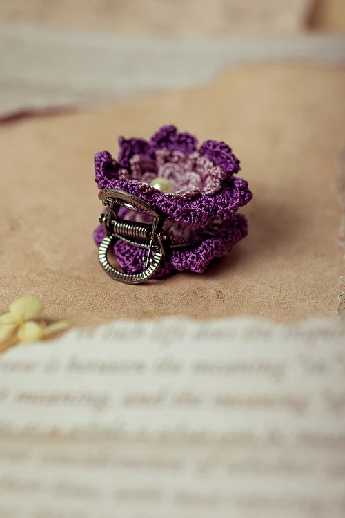 Samoolam Guncha Classic Purple Dahlia Hair Clutch - Image 4