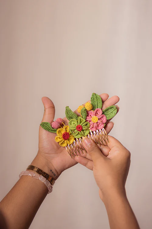 Samoolam Guncha Colored Geraniums - Hair Comb Pin - Image 2