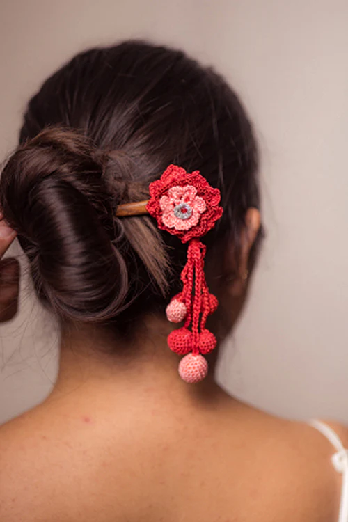 Samoolam Guncha Coral Red Dahlia Bunch - Hairstick - Image 3