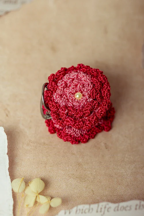 Samoolam Guncha Red Peony - Hair Clutch - Image 4