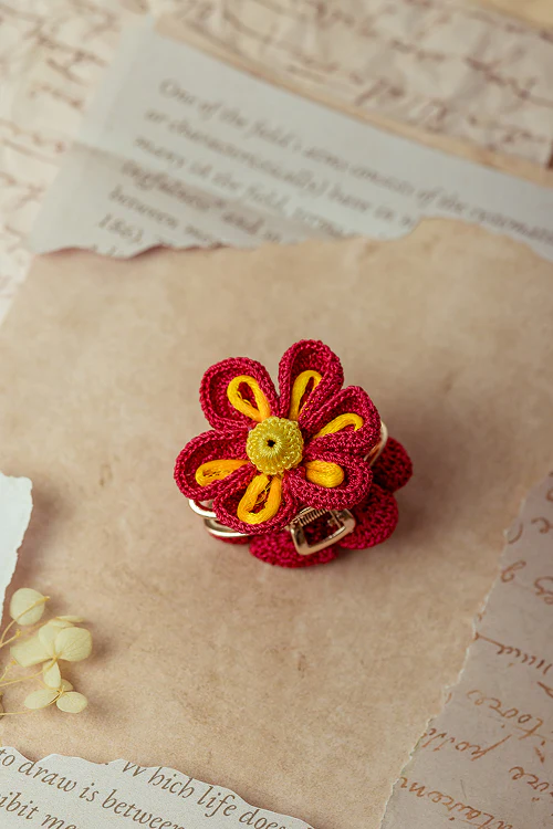 Samoolam Guncha Red Zinnia Hair Clutch - Image 4