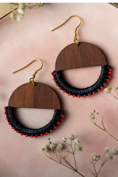 Samoolam Handmade Crescent Moon Earrings Black - Image 3