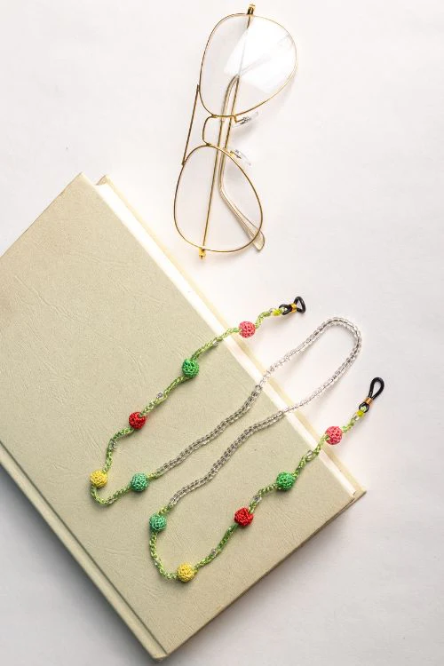 Samoolam Handmade Crochet Beaded Spec Chain-Multicolour