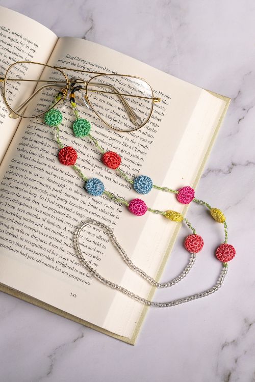 Samoolam Handmade Crochet Coins Spec Chain-Multicolour - Image 2