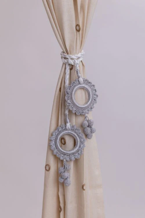 Samoolam Handmade Crochet Curtain Tie Backs Set Kono Silver Scalloped Rings - Image 3