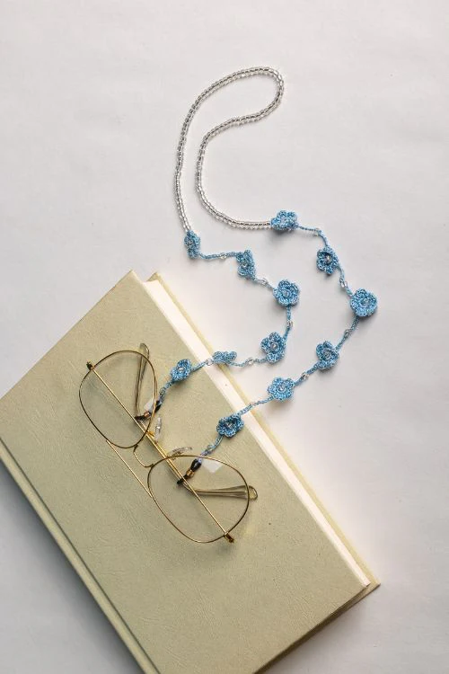 Samoolam Handmade Crochet Floral Trail Spec Chain-Blue - Image 3