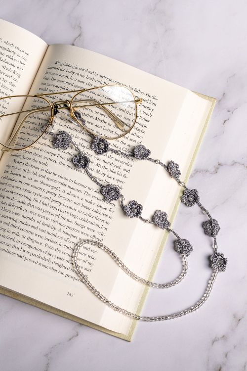 Samoolam Handmade Crochet Floral Trail Spec Chain-Grey - Image 2