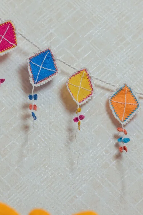 Samoolam Kites Tail ~ Kids Bunting - Image 3