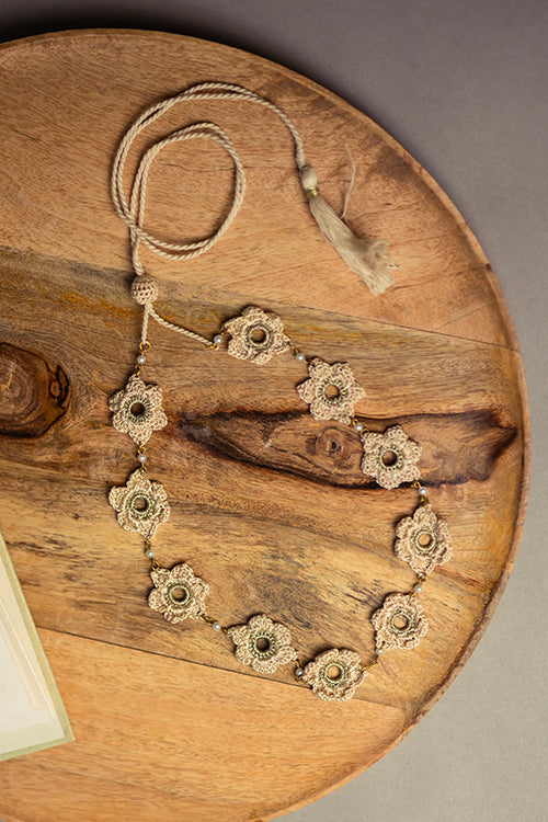 Samoolam Ornate Beige Flower Necklace - Image 3